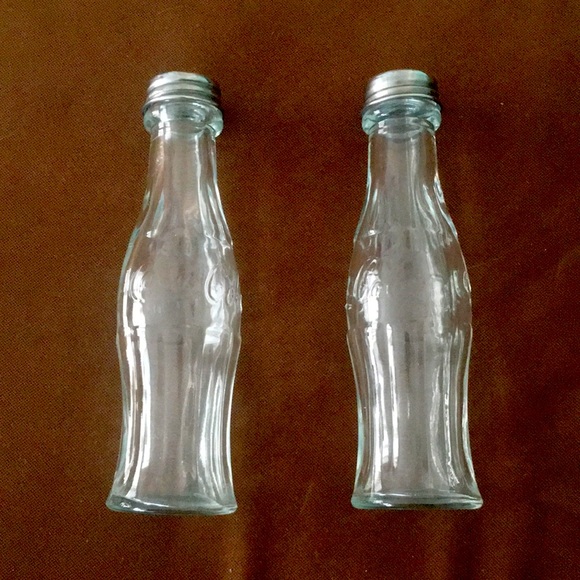 Vintage 1950’S Coca-Cola Glass Bottles SALT & PEPPER SHAKERS - Picture 2 of 9